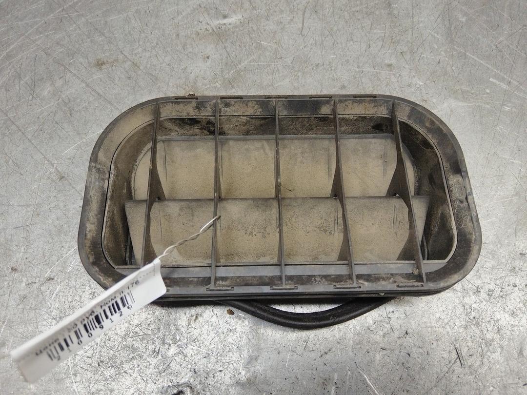 Решетка вентиляции кузова E8KVPV Volkswagen Sharan