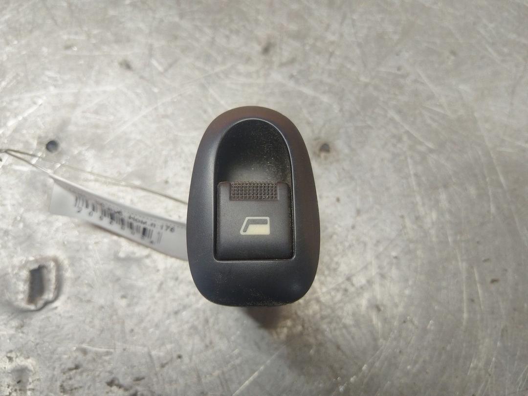 Кнопка стеклоподъемника заднего левого ARMM6L Peugeot 406 - Фото 1