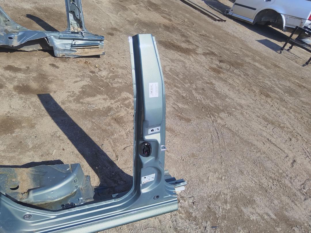 Стойка кузовная центральная правая UPKMHA Skoda Octavia - Фото 1