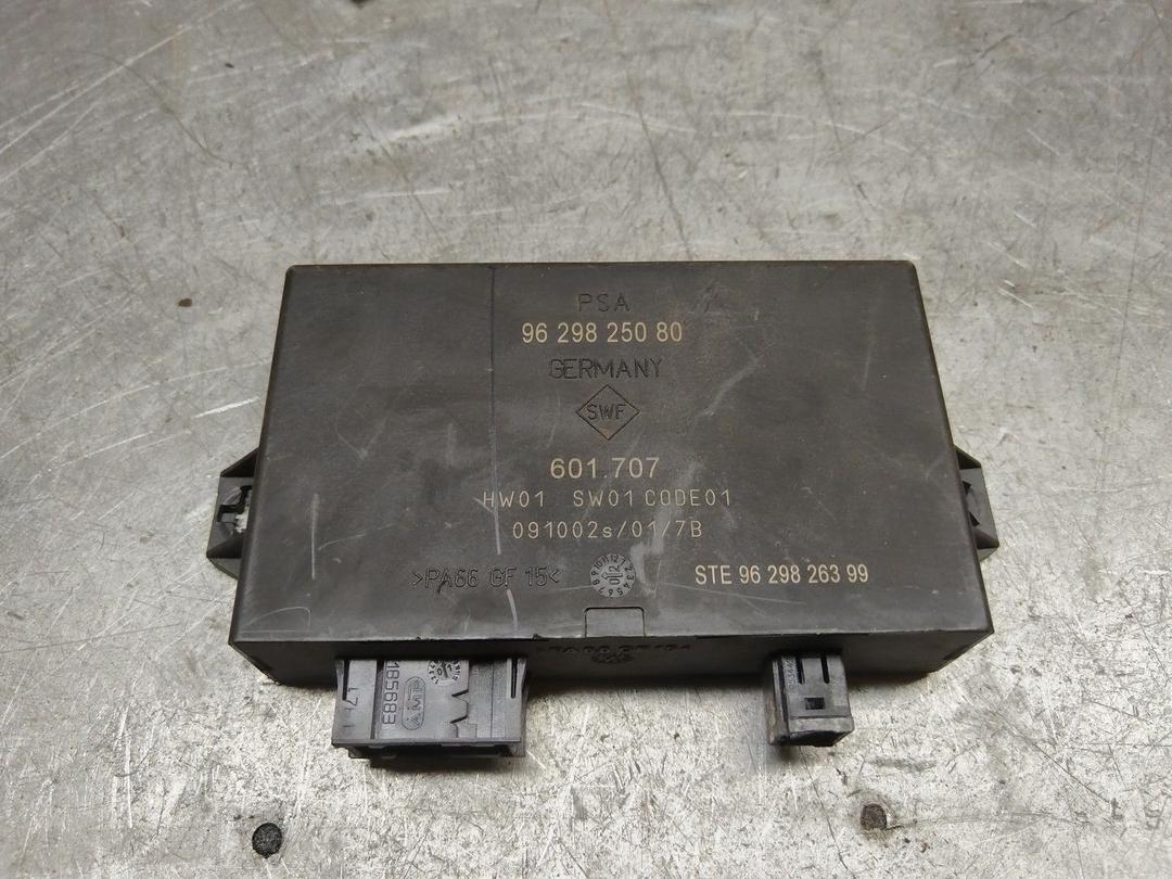 Блок управления парктрониками TKPGR2 Peugeot 607