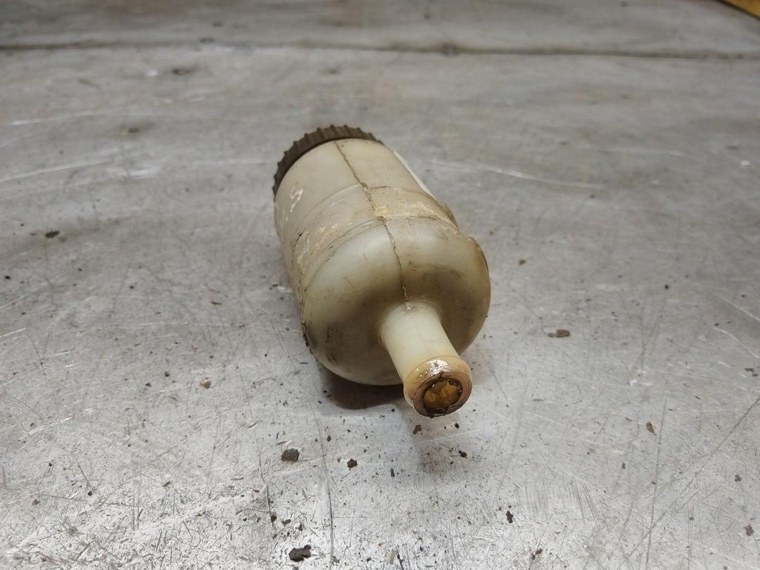 Бачок гидроусилителя R4YA0N Citroen Saxo купить с доставкой