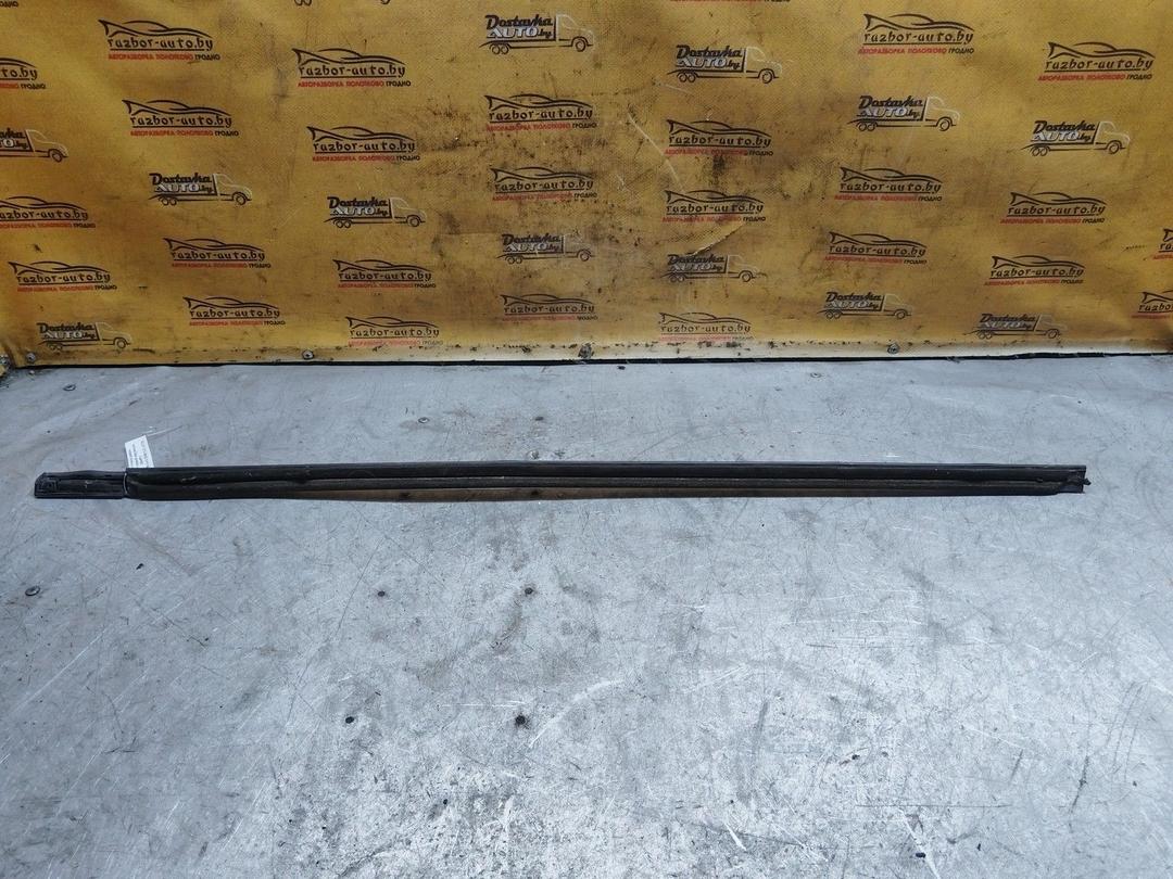 Молдинг стекла двери передней правой наружный 2GHP1I Honda Accord купить