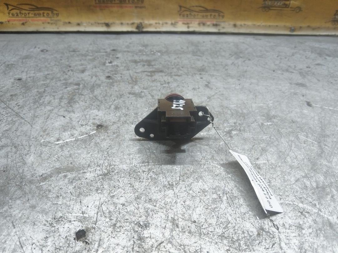 Кнопка аварийной сигнализации L5PRO5 Mitsubishi Grandis купить в магазине запчастей бу