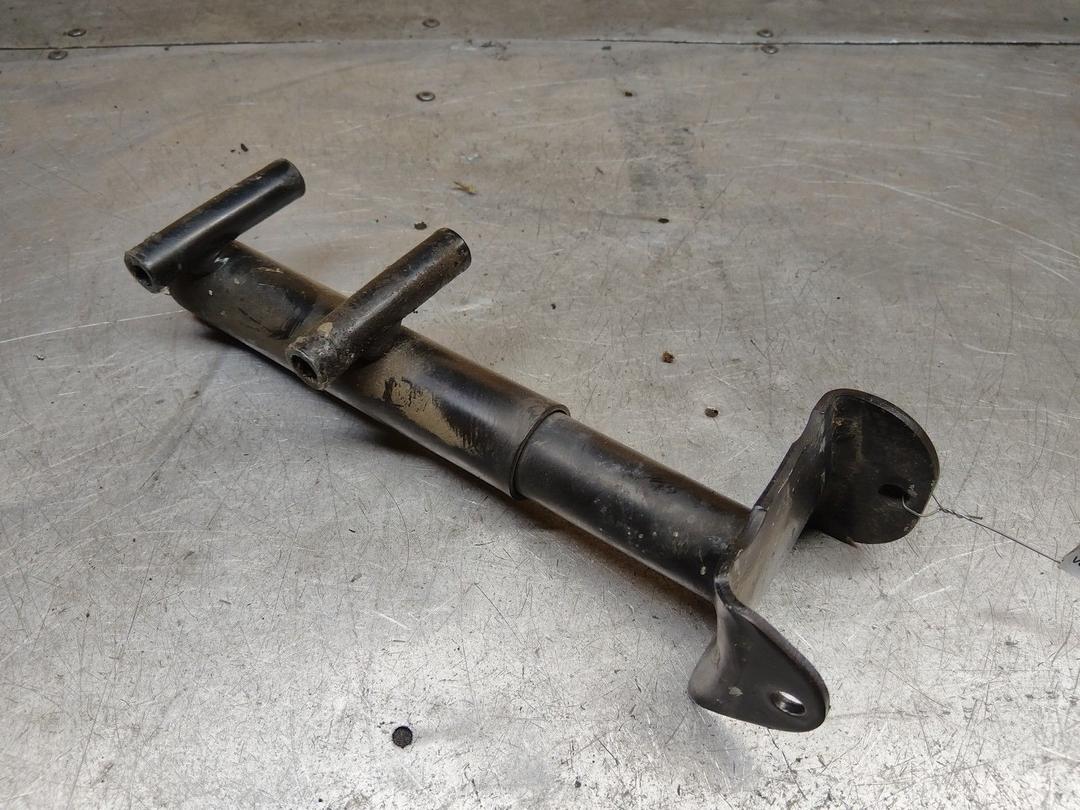 Клык бампера задний левый OX7QRA Volkswagen Passat - Фото 1