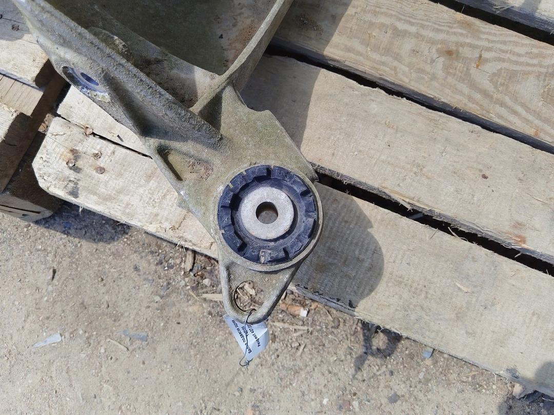 Балка подвески задняя Y4ZYF5 Peugeot 407 undefined