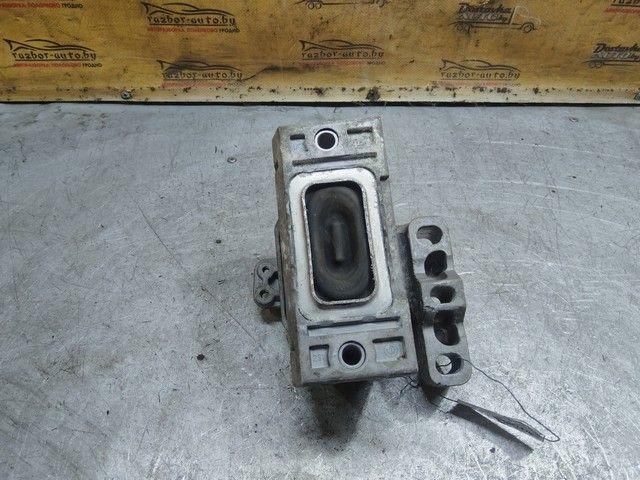 Подушка крепления двигателя 86B42A Volkswagen Golf купить в магазине запчастей бу