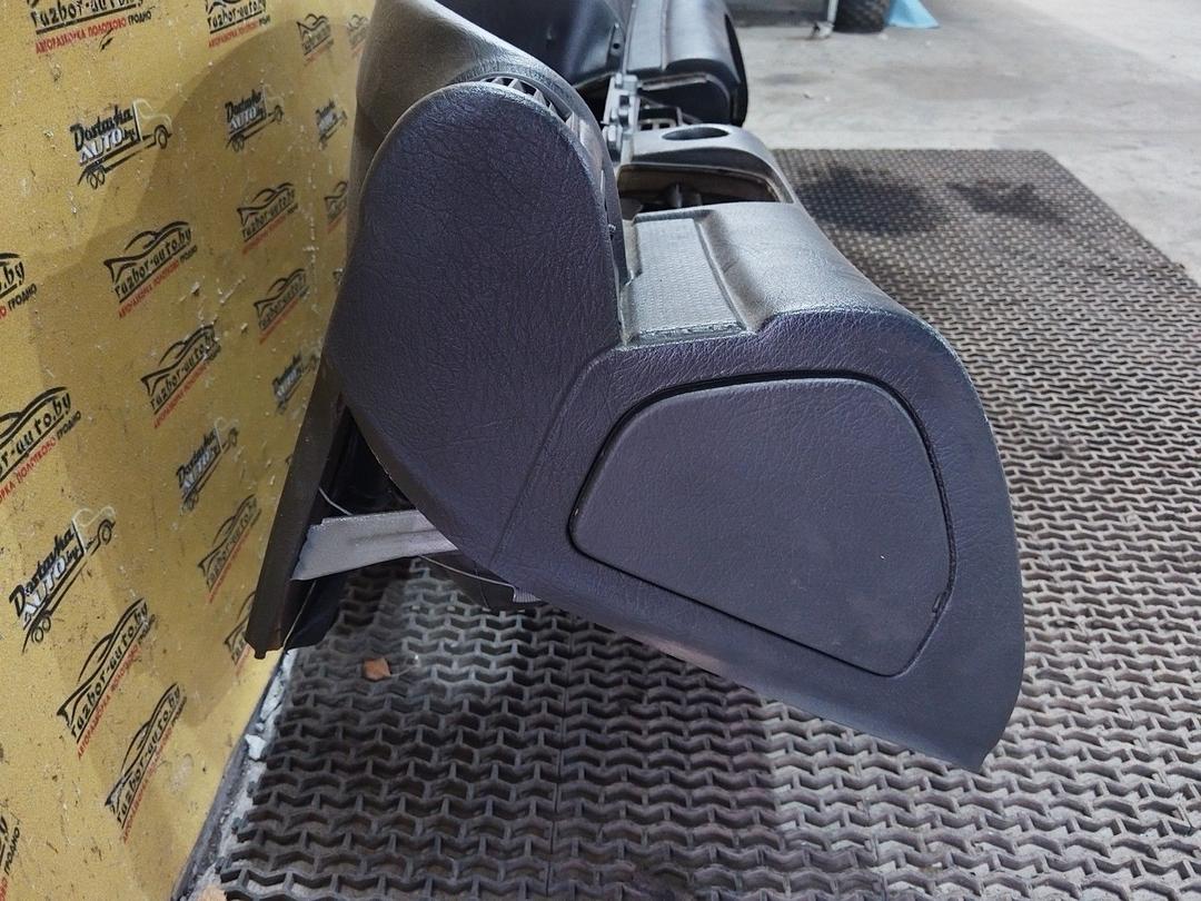 Панель передняя салона (торпедо) H1B18E Audi 100 купить в магазине запчастей бу