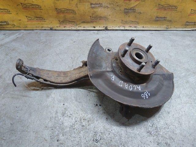 Кулак поворотный правый INA17V Honda Accord