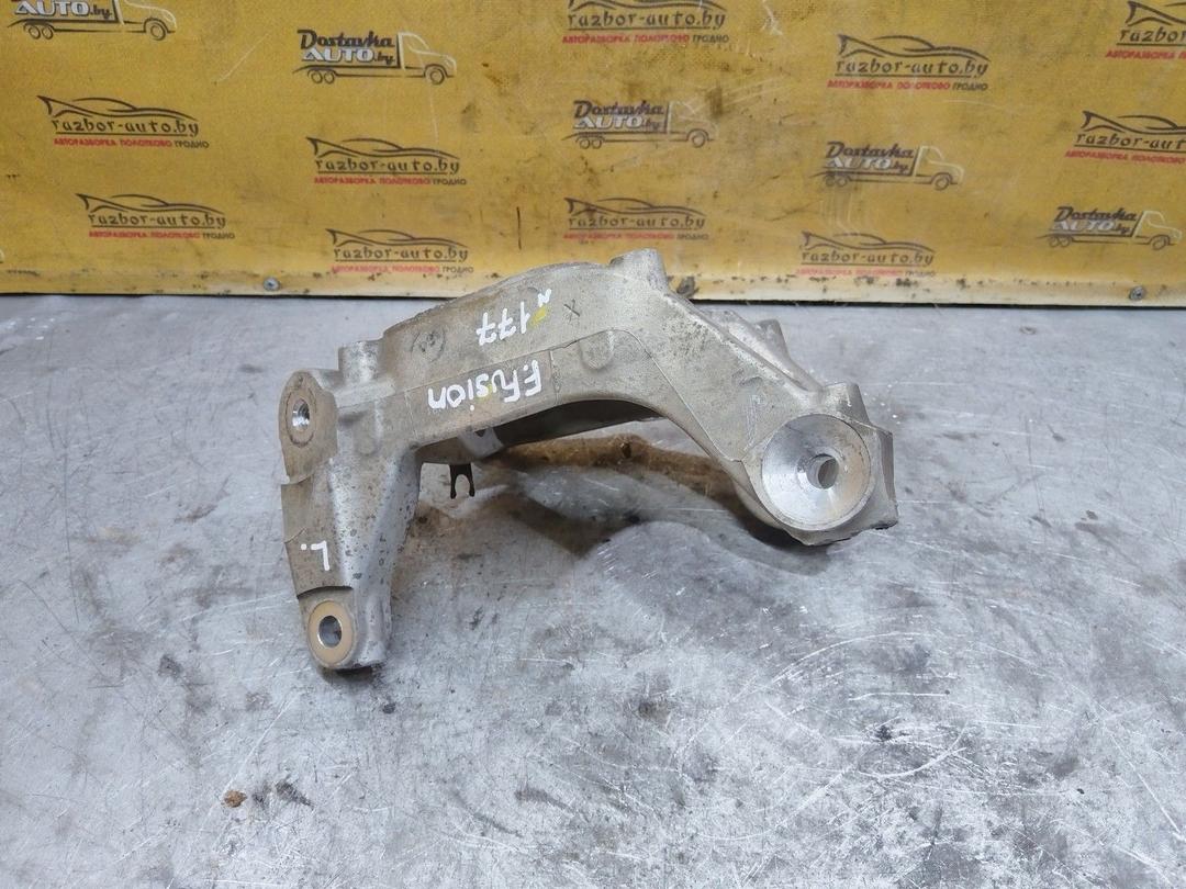 Кулак задний левый UOL7M5 Ford Fusion купить