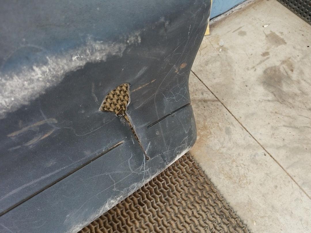 Бампер задний 6MKXQ2 Volkswagen Passat купить в магазине запчастей бу