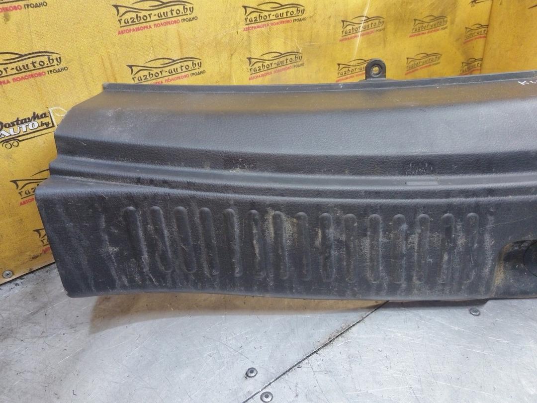 Накладка замка багажника EBJIHW Kia Sorento - Фото 2