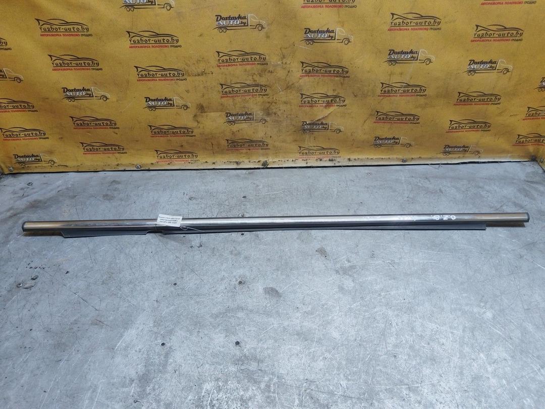 Молдинг стекла двери задней левой наружный 8C89VU Opel Zafira