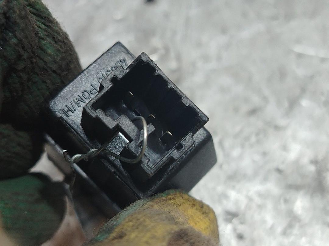 Кнопка корректора фар B058TK Mitsubishi Carisma - Фото 4