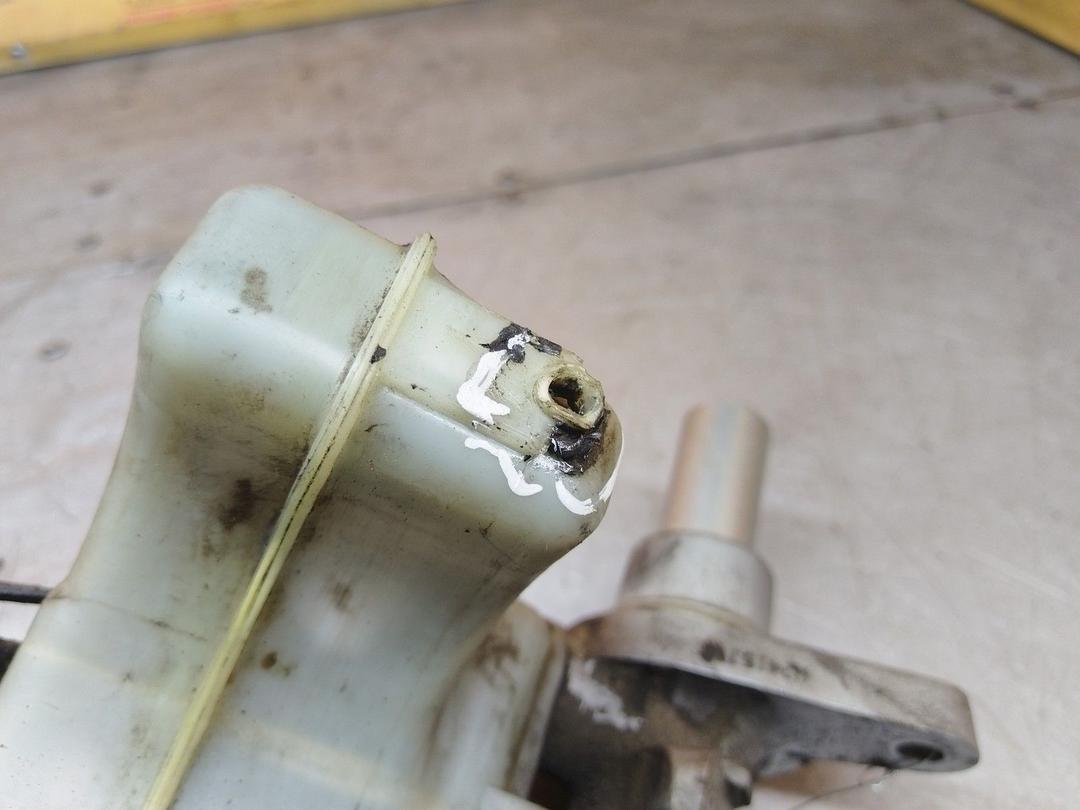 Цилиндр тормозной главный 9BZ55R Volkswagen Passat - Фото 4