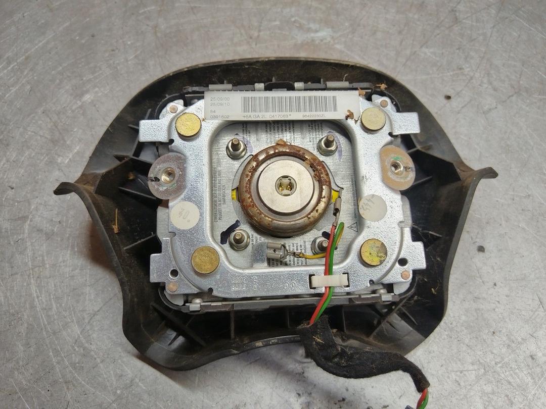 Подушка безопасности водителя 2G3IWG Peugeot 406 купить