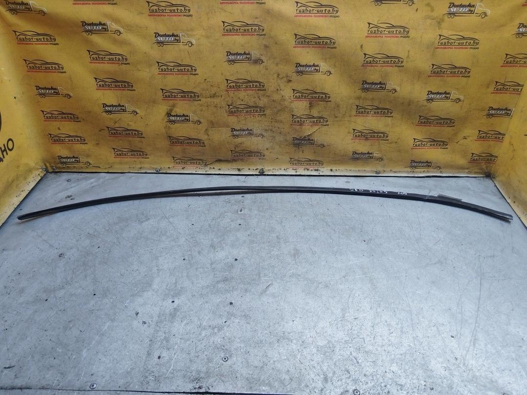 Молдинг стекла лобового 7YNM7F Volvo S60 купить на авторазборке