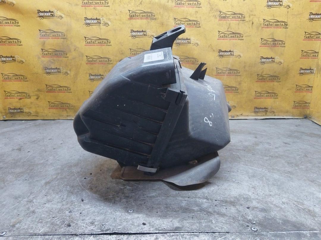 Корпус воздушного фильтра Q05EJ8 Audi A4 - Фото 3