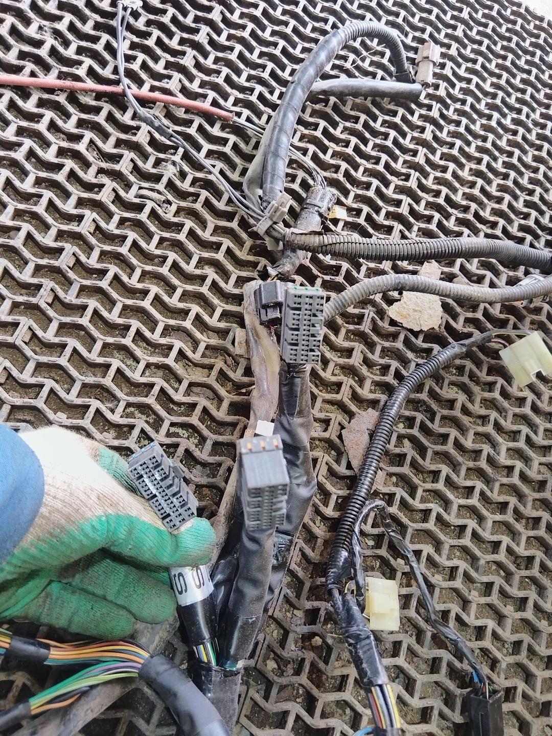 Проводка салона 2VUU1A Subaru Forester купить с доставкой