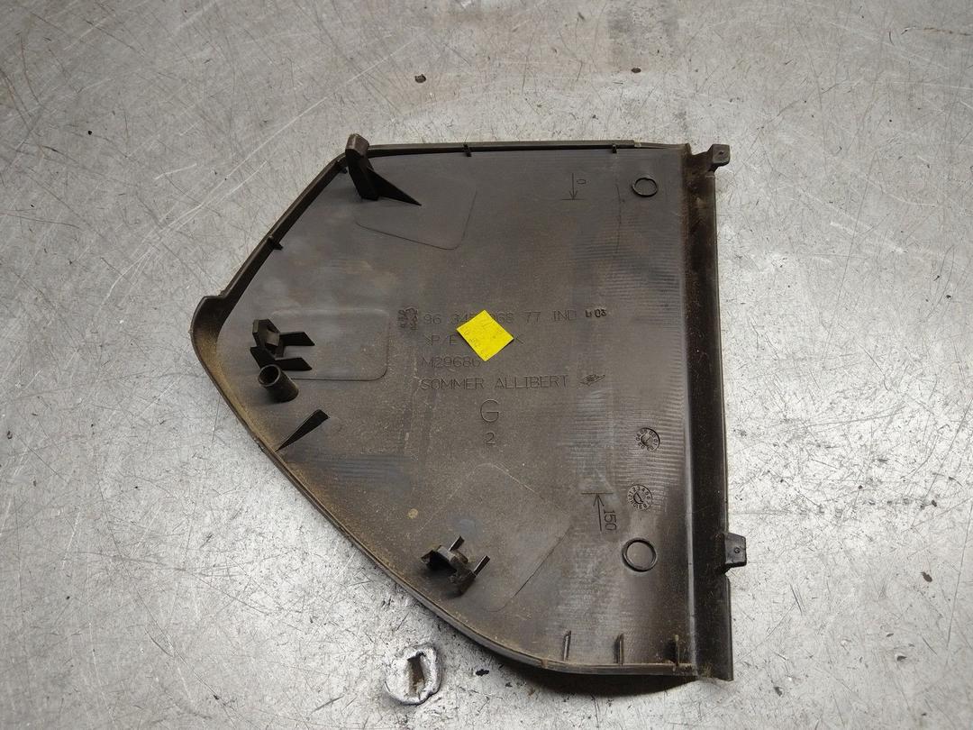 Пластик салона P6J054 Peugeot 307 купить