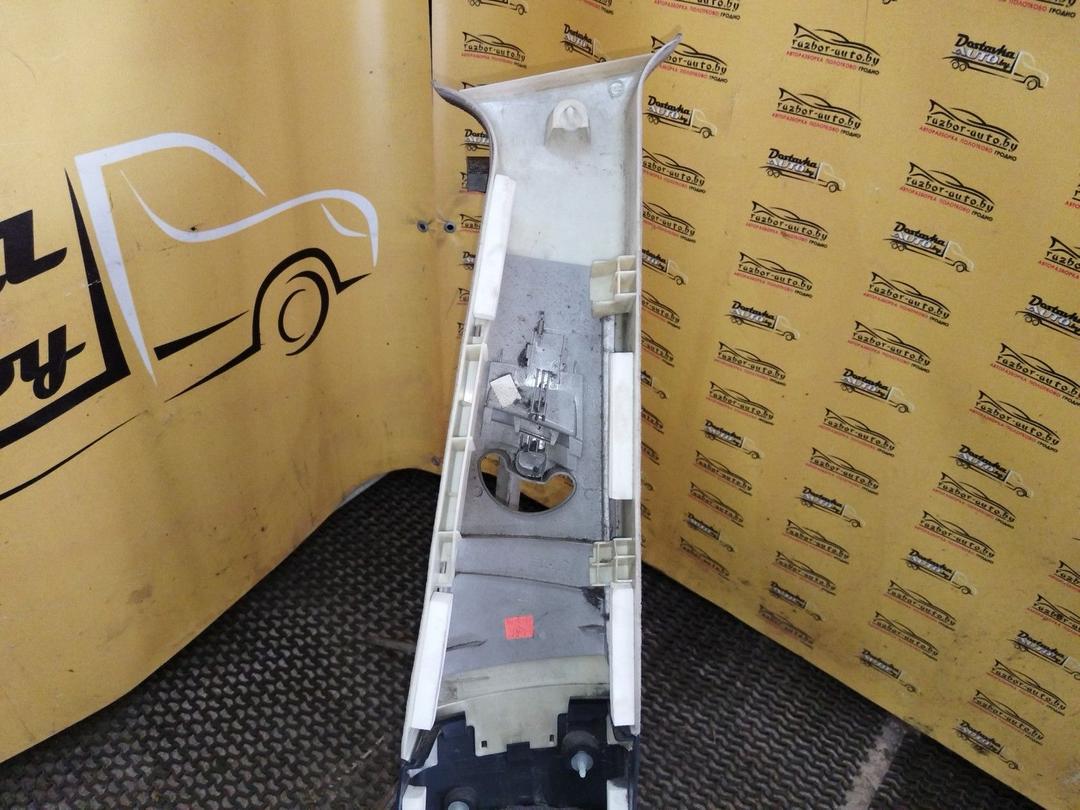 Обшивка стойки центральной левой UI7XQ6 BMW X5 E53 купить с доставкой