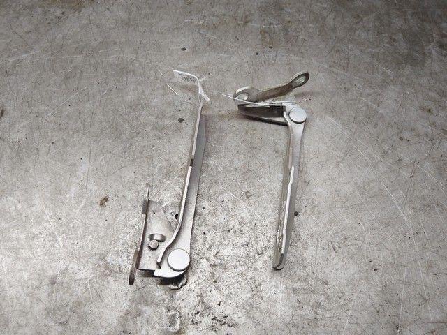 Петля капота 7EXUX1 Mitsubishi Carisma купить с доставкой