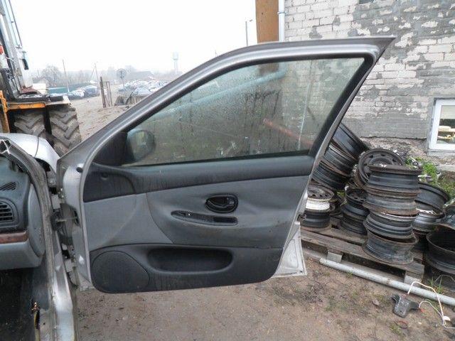 Дверь передняя правая 3ZB8F4 Peugeot 406 купить