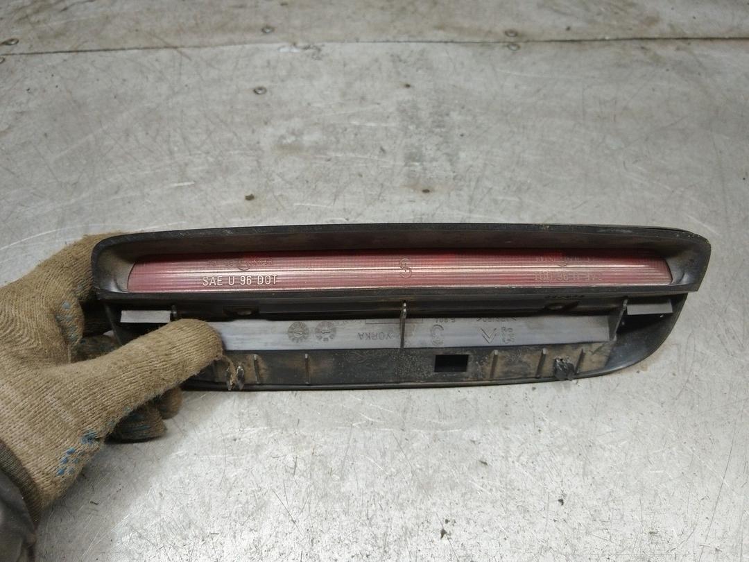 Стоп-сигнал HBAHMG Peugeot 306 - Фото 1