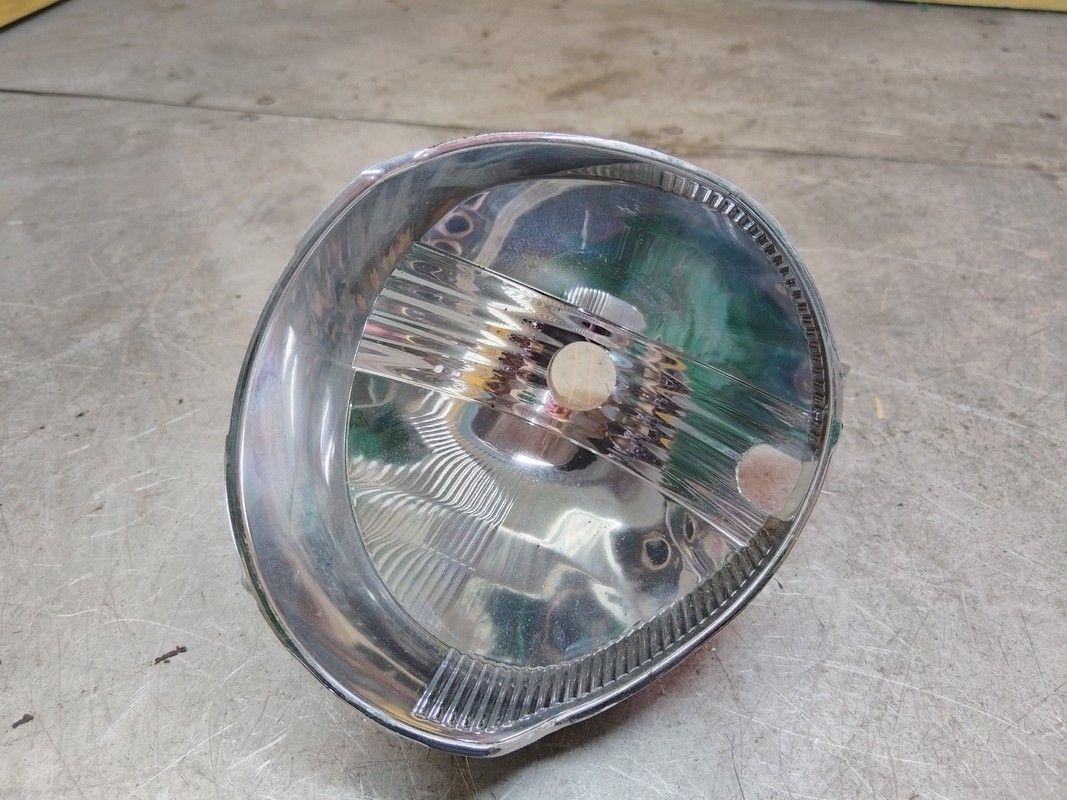 Отражатель фары 1A09JG Toyota Avensis Verso купить