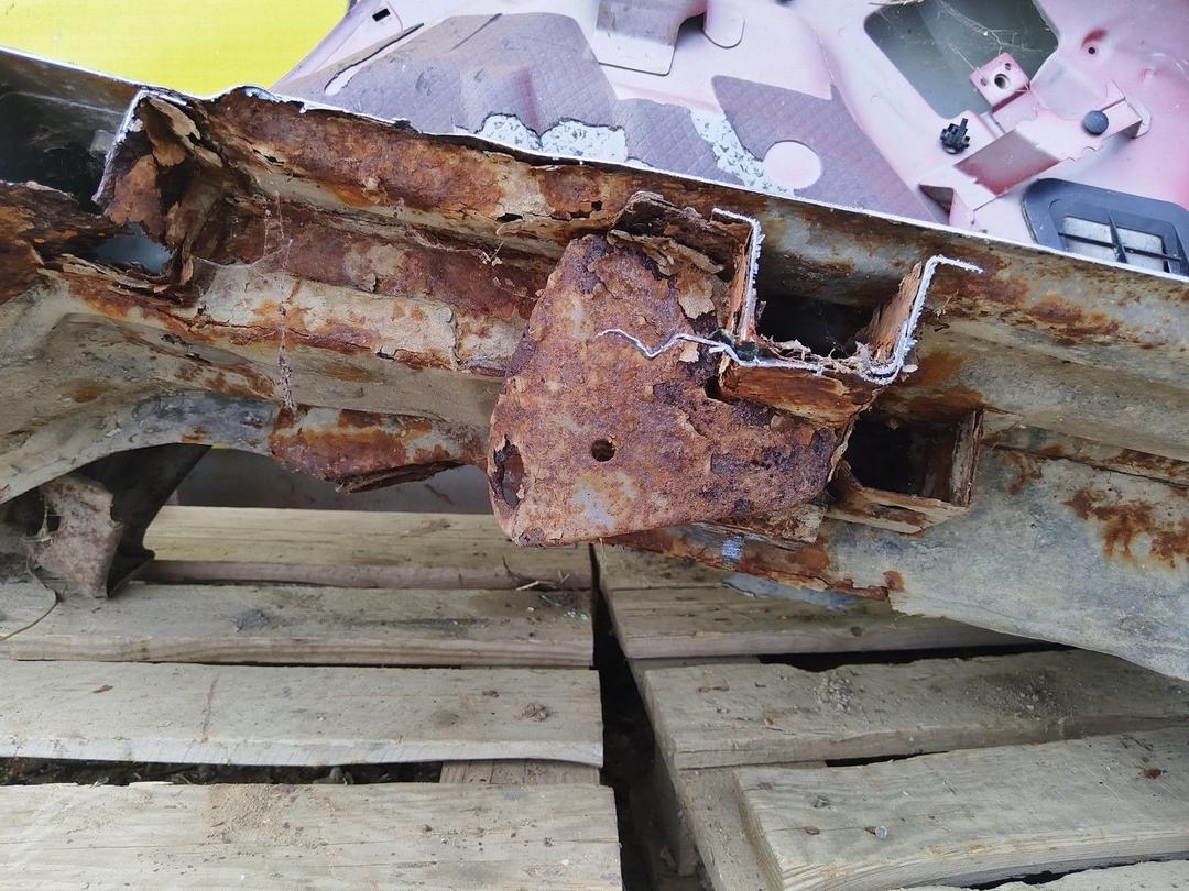 Крыло заднее правое U8J44H Citroen Xsara undefined