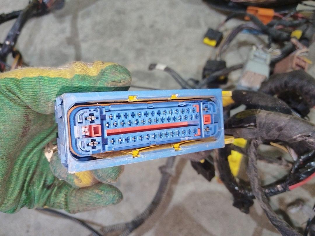 Проводка салона U8WHPO Renault Laguna купить с доставкой. Огромный выбор запчастей и марок авто. У нас есть практически все.