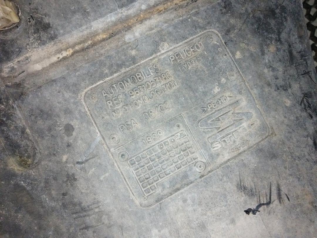 Бак топливный ILUJ10 Peugeot 406 купить в магазине запчастей бу