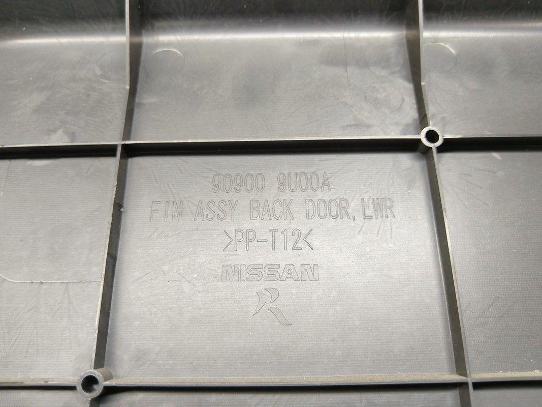 Обшивка крышки багажника 0E8MGY Nissan Note купить с доставкой