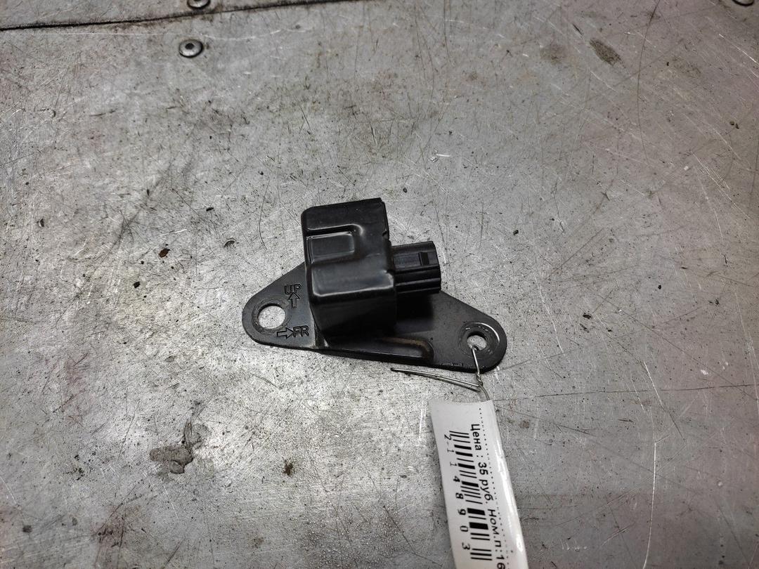 Датчик удара 4Z1840 Toyota Yaris - Фото 1