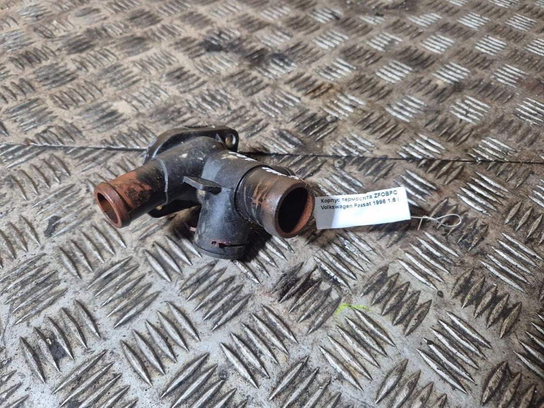 Корпус термостата ZFOBFC Volkswagen Passat - Фото 2