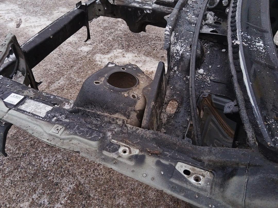 Стакан лонжерона левый 4YTZPQ Volvo S60 купить в магазине запчастей бу