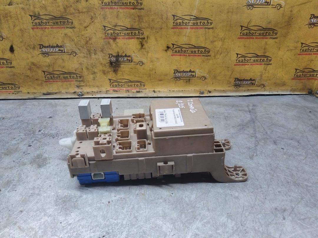 Блок предохранителей JUU16E Toyota Corolla