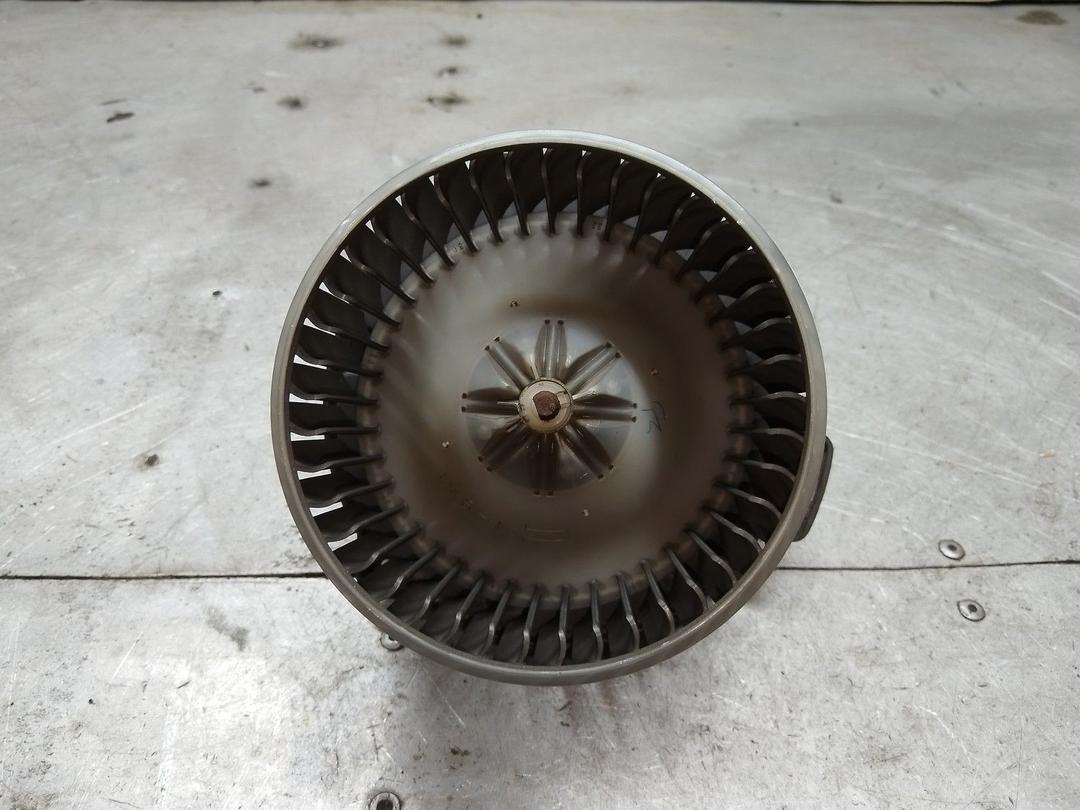 Моторчик печки 8CI87J Toyota Avensis