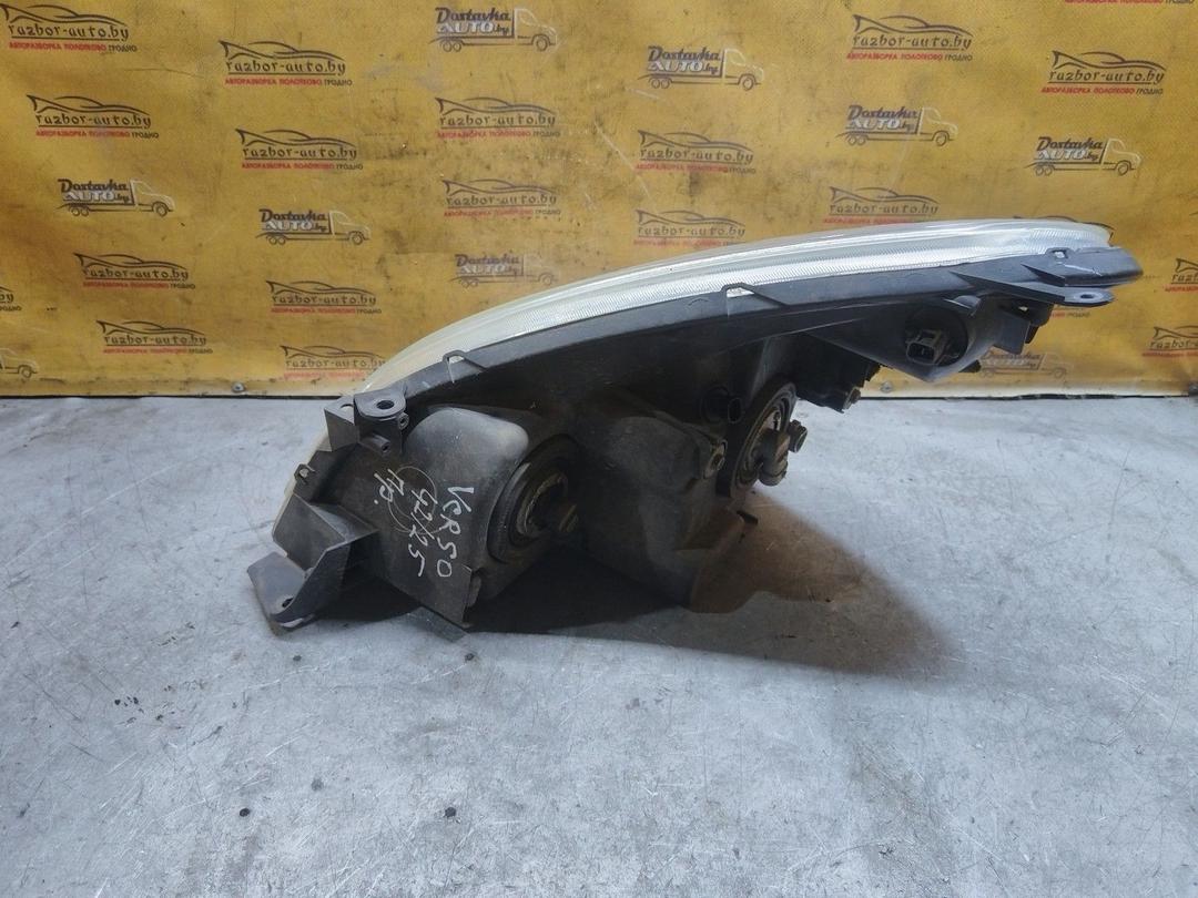 Фара правая 7OXRK2 Toyota Corolla Verso купить на авторазборке