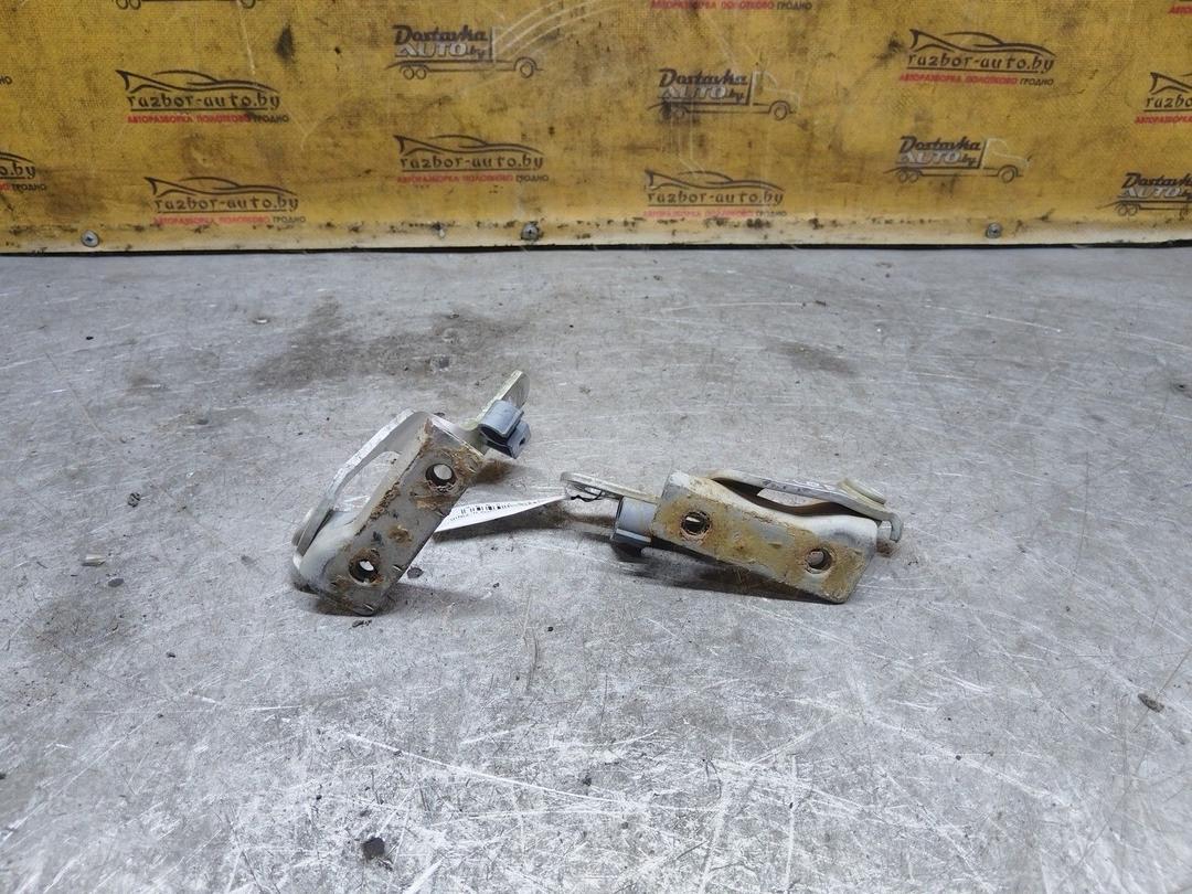 Петля крышки багажника 4D6S03 Seat Toledo купить