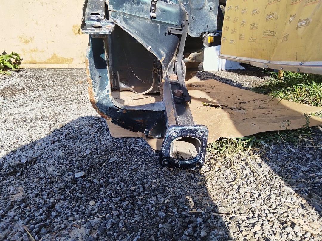 Лонжерон правый 139ZQ7 Audi A4 купить на авторазборке