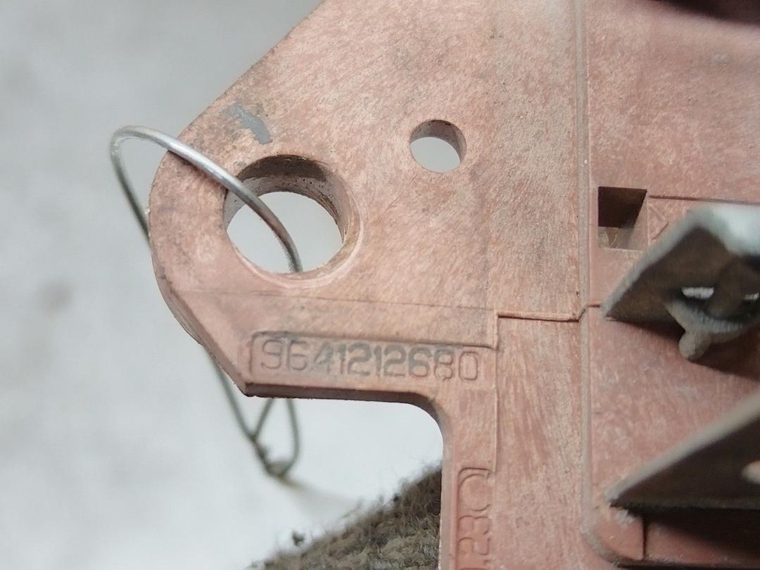 Сопротивление вентилятора охлаждения 4EU8ES Peugeot 607 купить в магазине запчастей бу