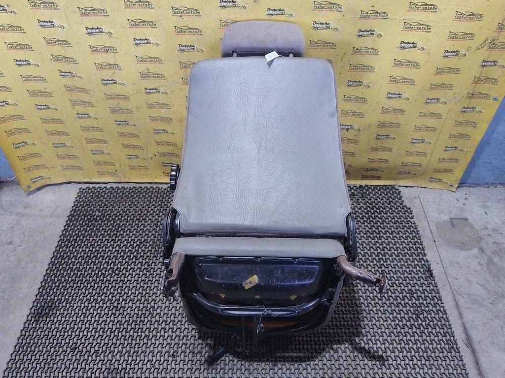 Сиденье переднее правое LG5YGV Audi 80 - Фото 7