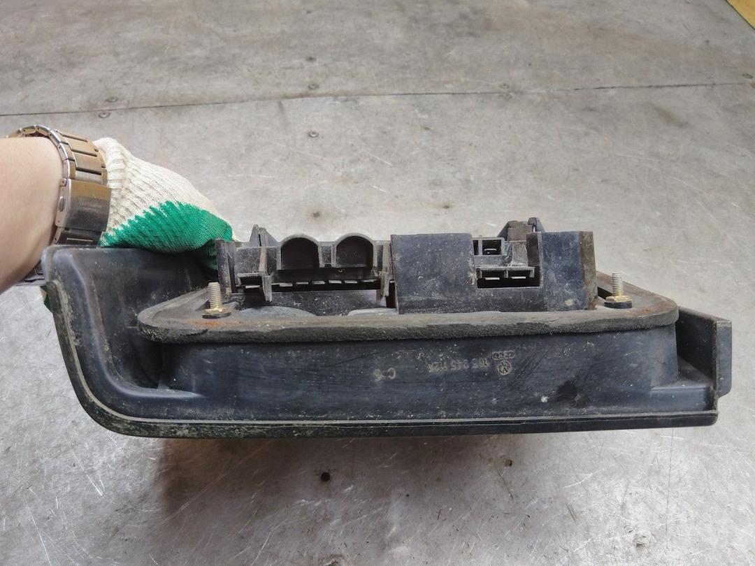 Фонарь задний правый ZO2AZ2 Volkswagen Jetta купить на авторазборке