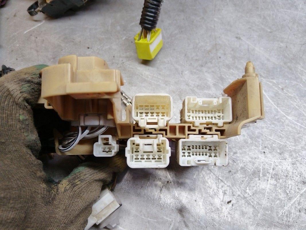 Проводка салона AQ2K7U Toyota Avensis Verso купить с доставкой