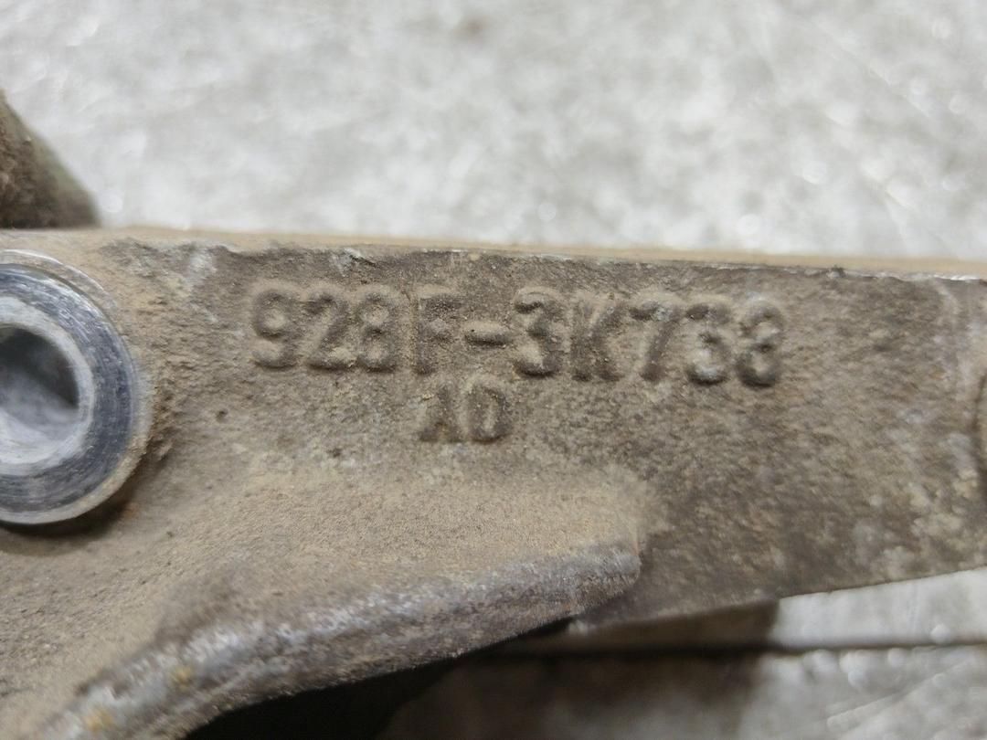 Кронштейн гидроусилителя 7P3M8F Ford Escort купить в магазине запчастей бу