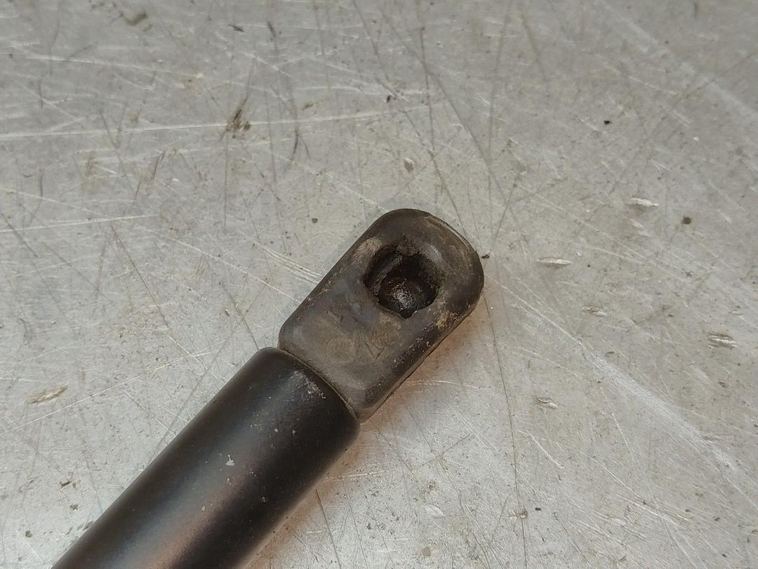 Амортизатор крышки багажника (3-5 двери) 58GJ7X Volvo V40 купить с доставкой