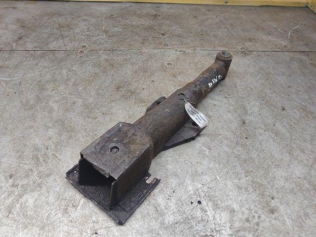 Клык бампера передний правый 085OLN BMW 7 E32