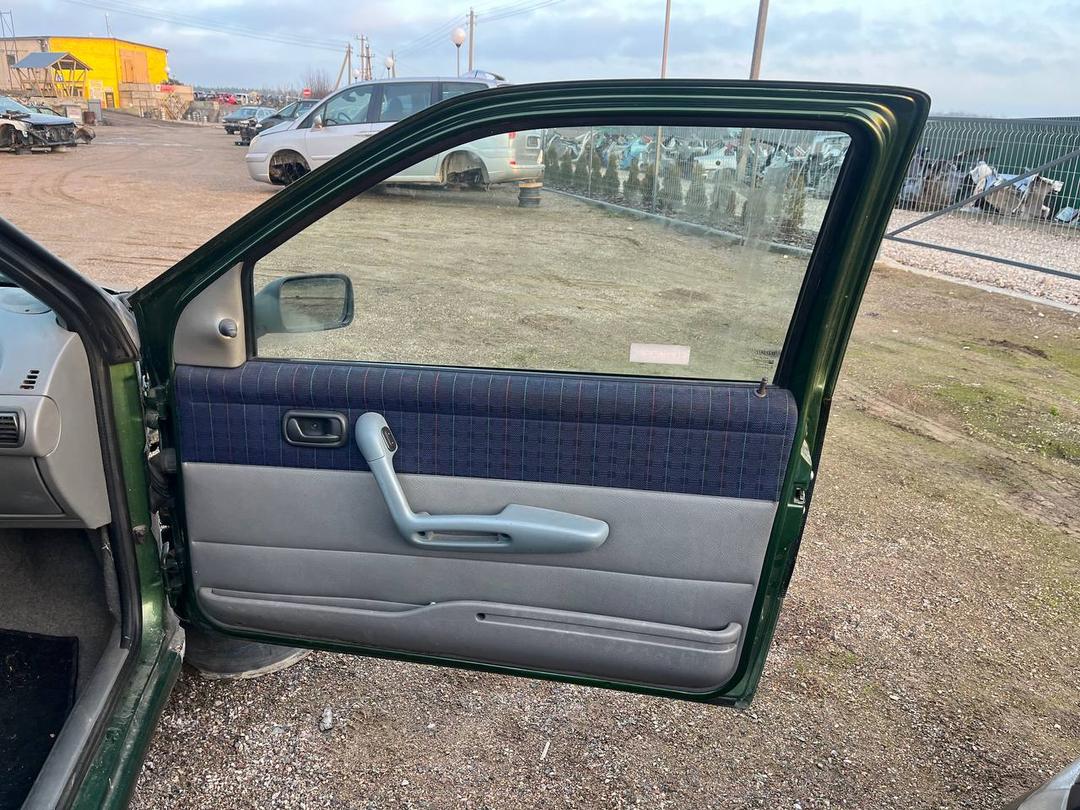 Кнопка стеклоподъемника переднего правого B5FKK9 Fiat Punto купить