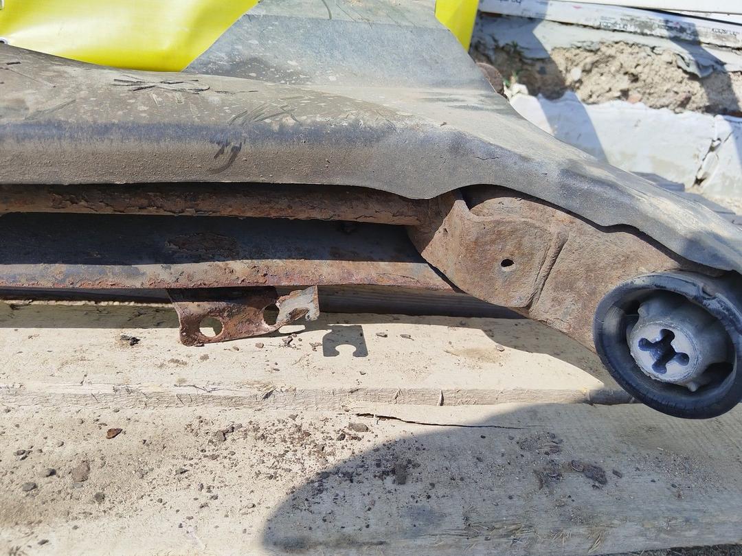 Балка подвески задняя D63ABH Renault Scenic undefined