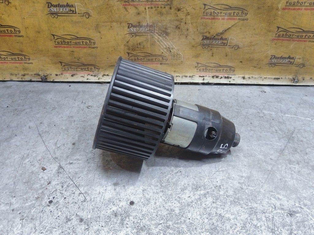 Моторчик печки 0EPGH9 Audi 100 - Фото 1